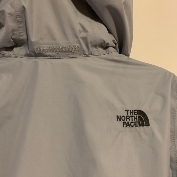 North Face Rain Coat with a Logo - Picture 10 of 16